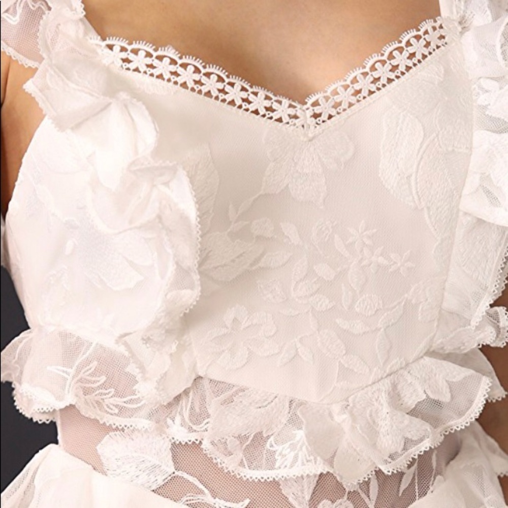 STUNNING Three Floor Bouquet Lace Dress Size US 8 - Picture 2 of 7